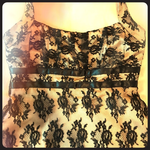 Zum Zum by Niki Livas Formal Halter Dress with Lace Overlay Size 5-6 - Picture 2 of 4